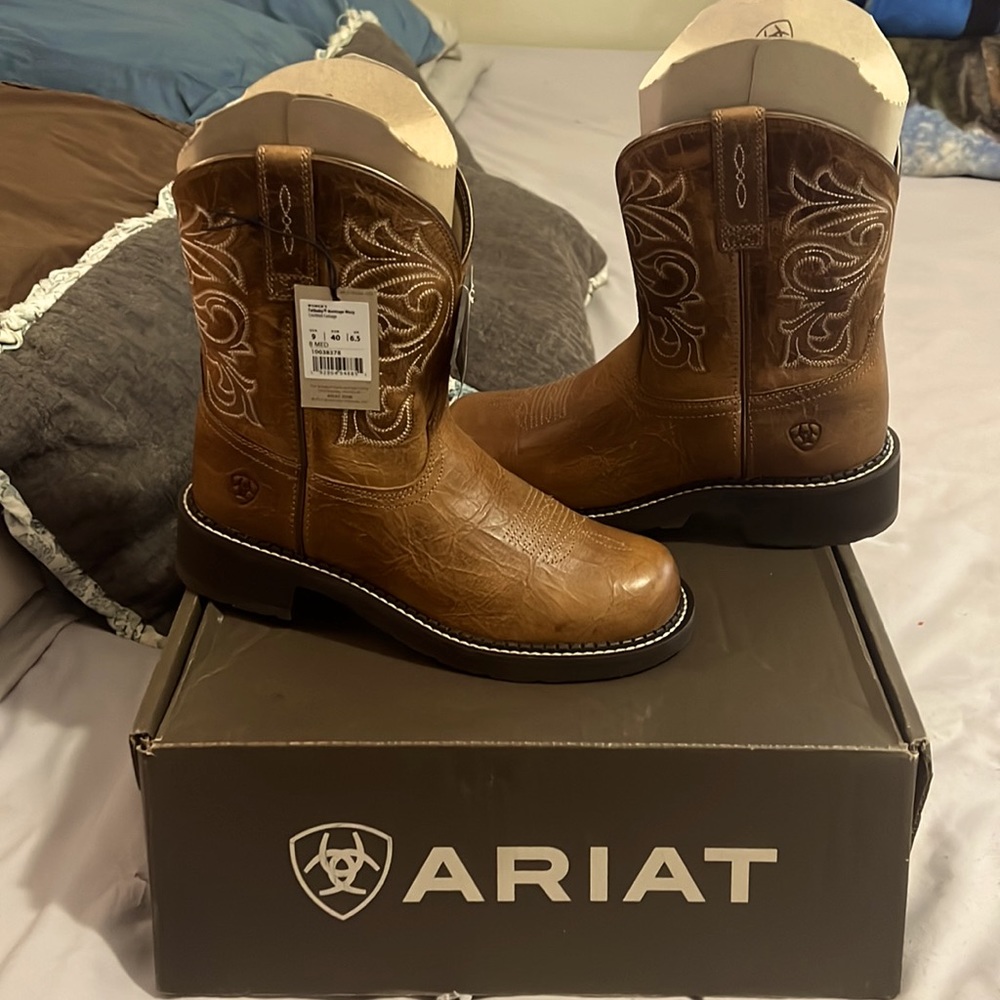 Western boots , brand new never worn very comfortable